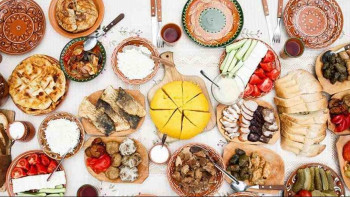 Bucataria romaneasca, cum, cand si de ce?